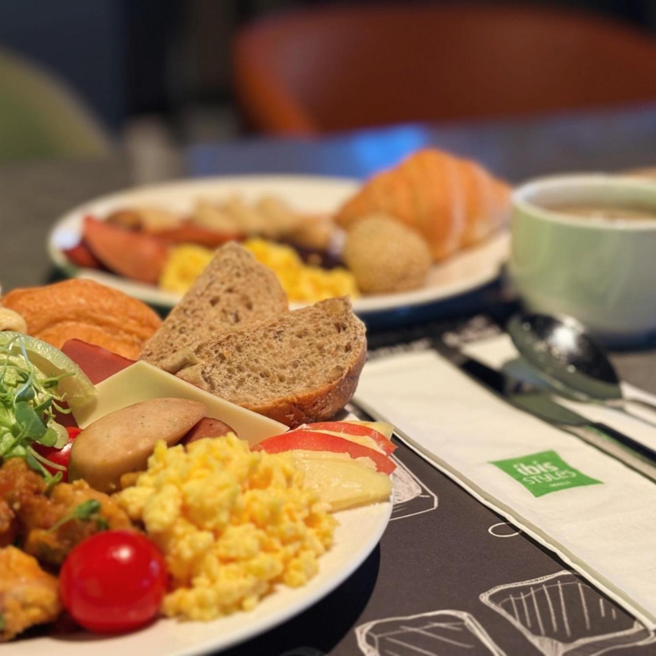 Ibis Styles Ambassador Seoul Myeong-Dong Hotel Екстериор снимка