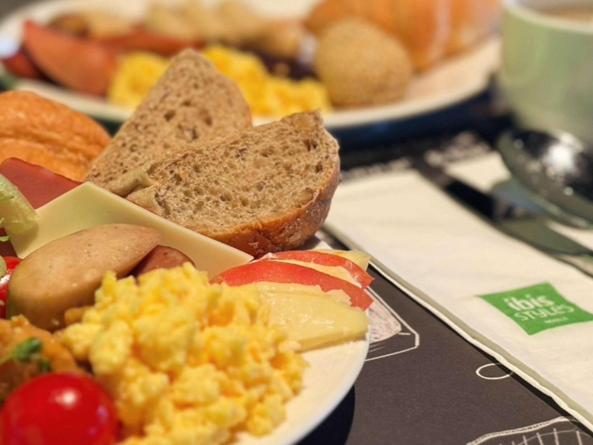Ibis Styles Ambassador Seoul Myeong-Dong Hotel Екстериор снимка