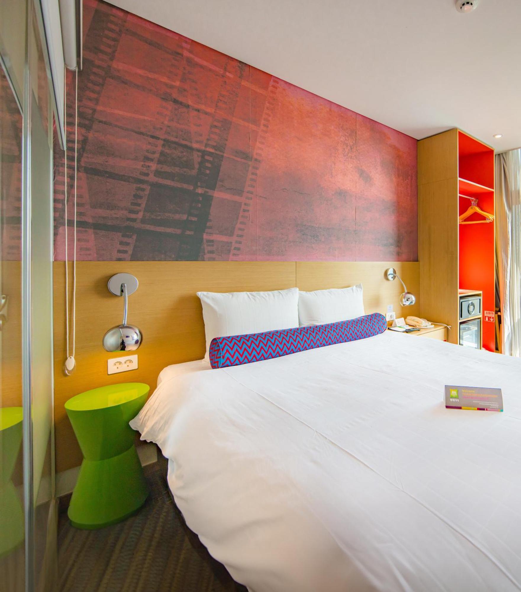 Ibis Styles Ambassador Seoul Myeong-Dong Hotel Екстериор снимка