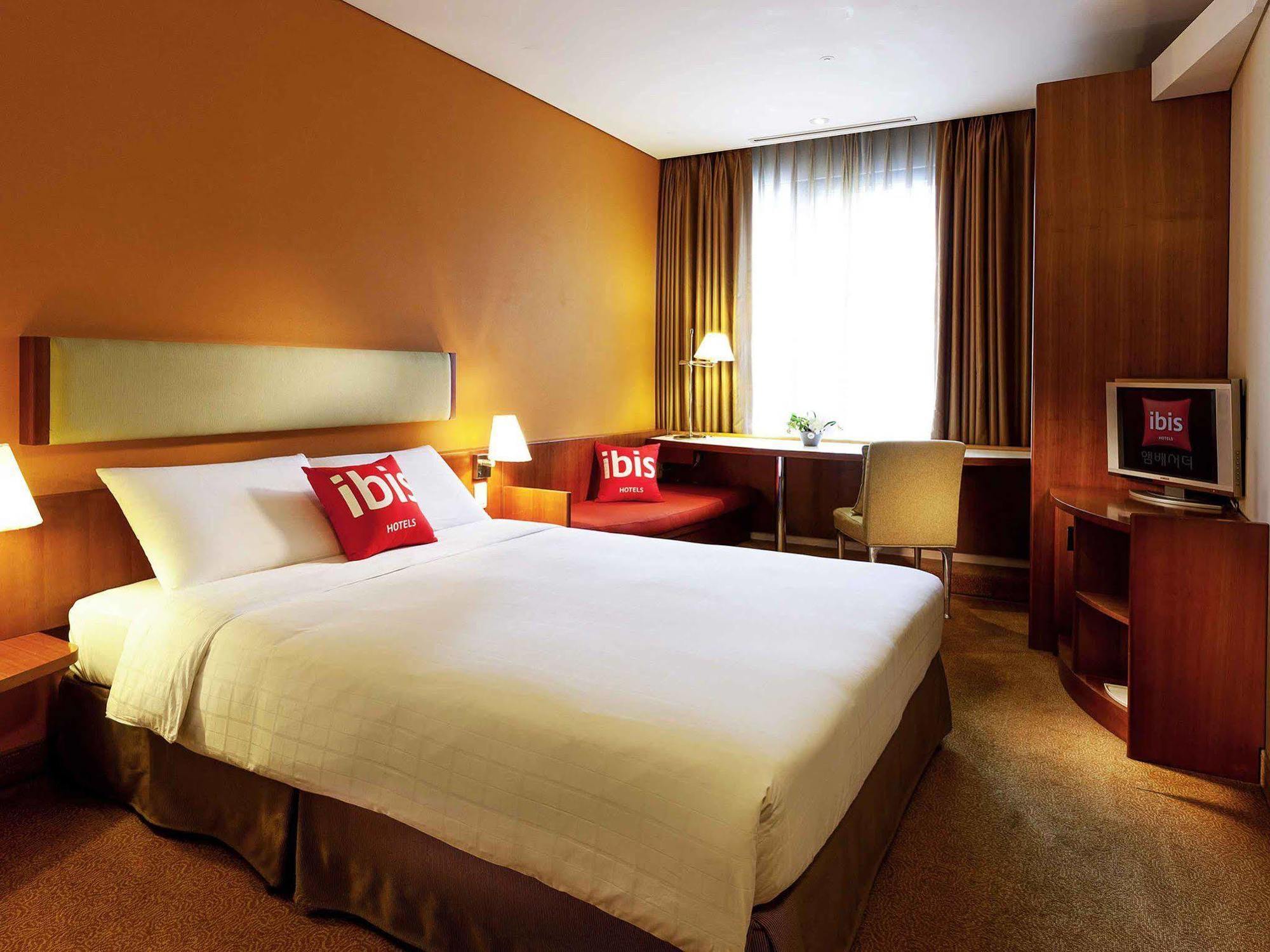 Ibis Styles Ambassador Seoul Myeong-Dong Hotel Екстериор снимка